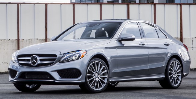 Mercedes-Benz CLS-Class - роскошный седан с интересным купе внутри