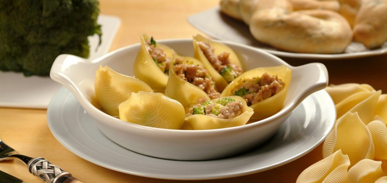 Жюльен в больших ракушках (конильони)